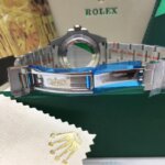 Replica Rolex Submariner Date Hulk Mens Watch in UK - Image 5