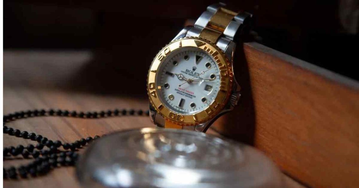 How a Replica Rolex Watch Defines Your Style Statement