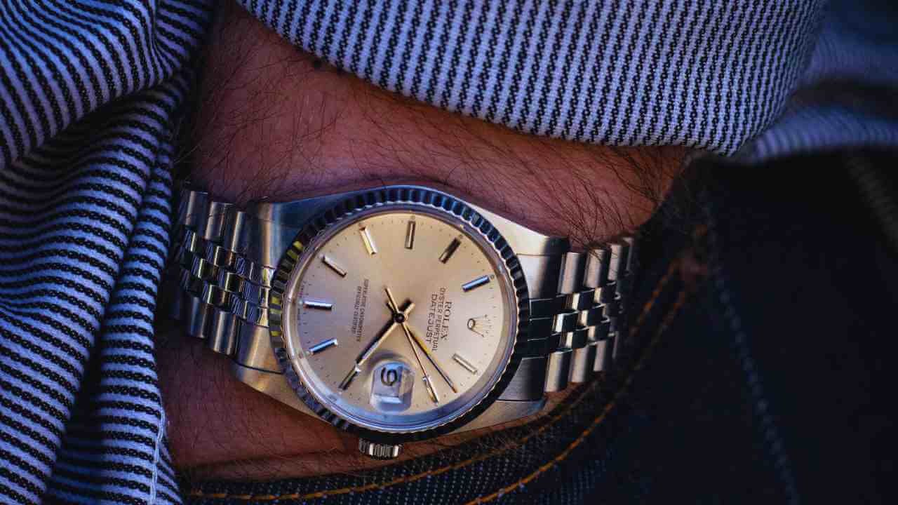 Integrating a Replica Rolex Watch into Your Daily Routine